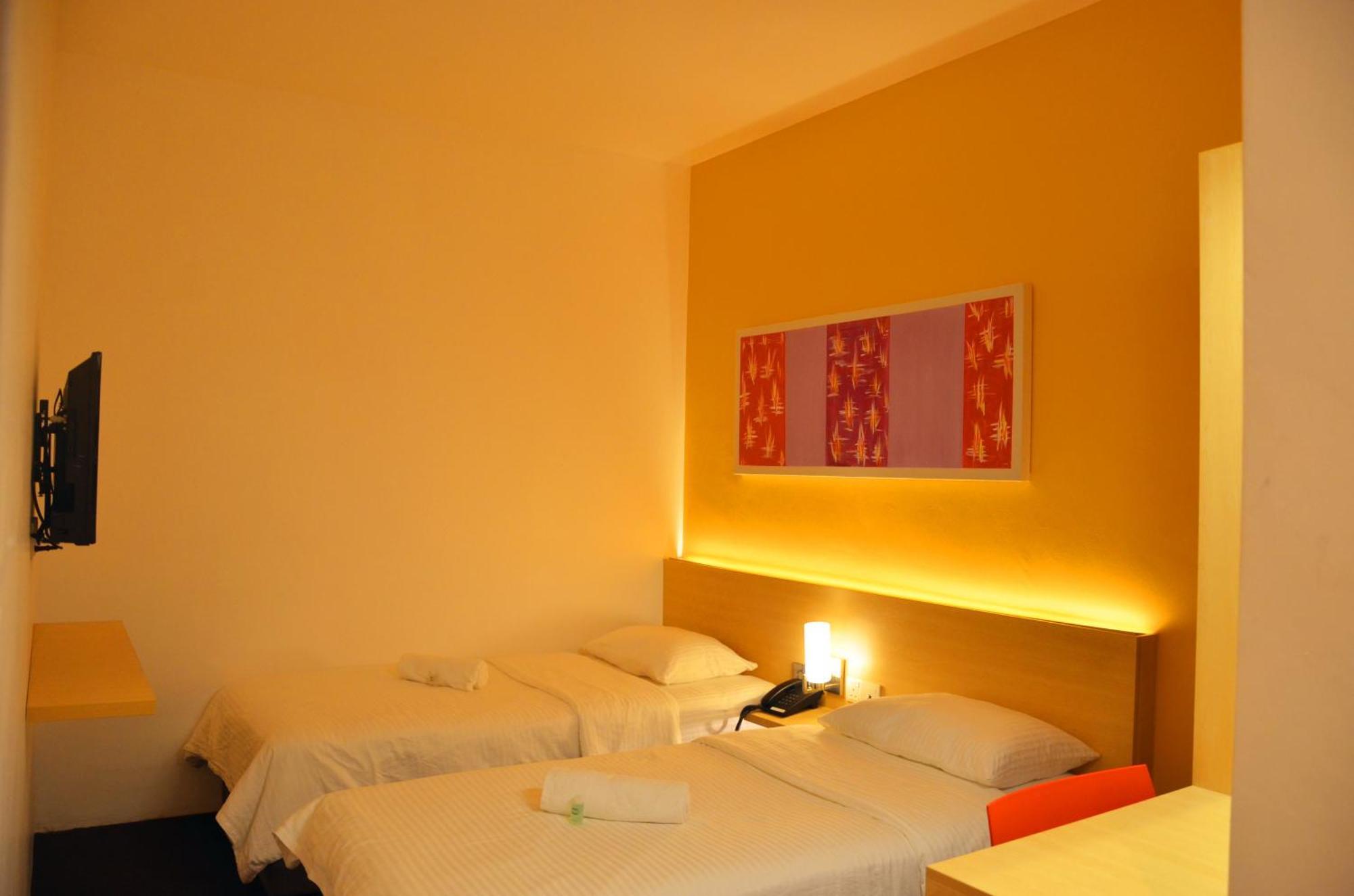 Hotel Jeti Tg Gemok Padang Endau Esterno foto